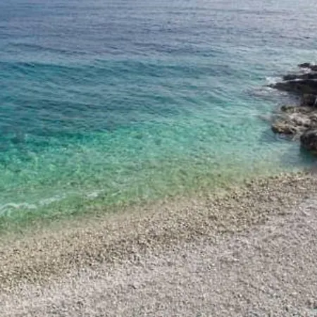 アパートホテル Anassa Mare & Residences ガイオス