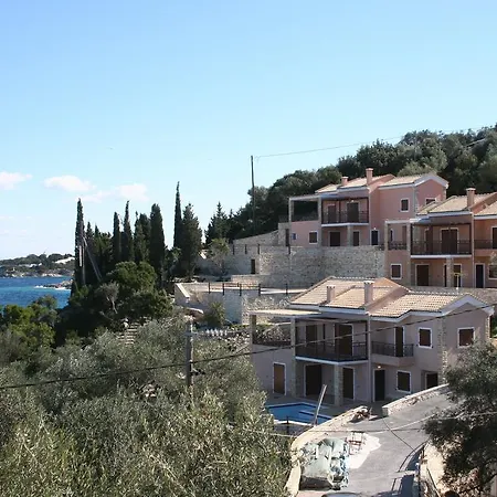 アパートホテル Anassa Mare & Residences ガイオス