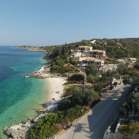アパートホテル Anassa Mare & Residences ガイオス