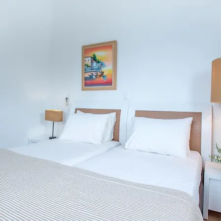 Lägenhetshotell Anassa Mare & Residences 4*