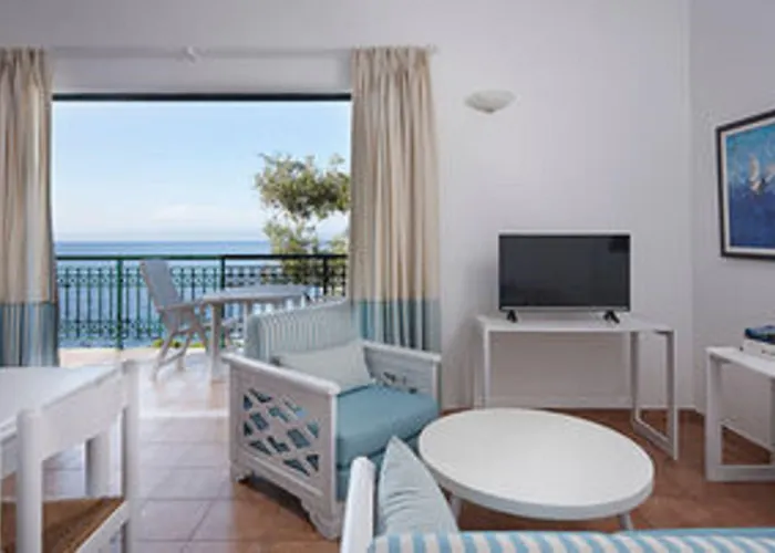 Anassa Mare Villas & Residences Апарт-отель Гайос