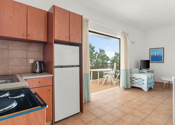 Апарт-отель Anassa Mare Villas & Residences