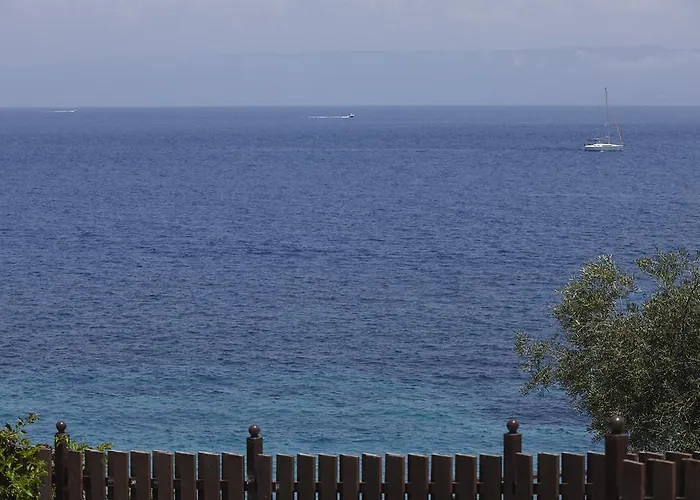 Апарт-отель Anassa Mare Villas & Residences Гайос